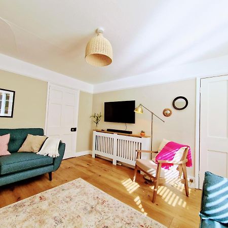 Cheerful 3 Bed Grade II Central Cottage Cirencester Exterior photo