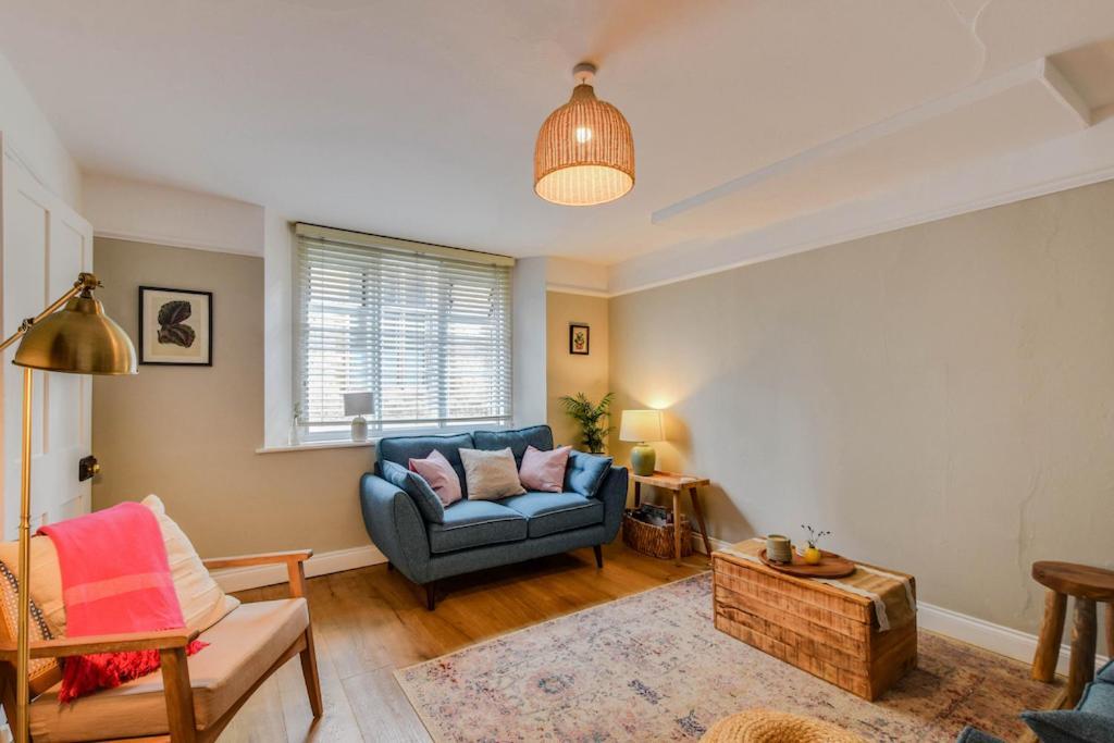 Cheerful 3 Bed Grade II Central Cottage Cirencester Exterior photo