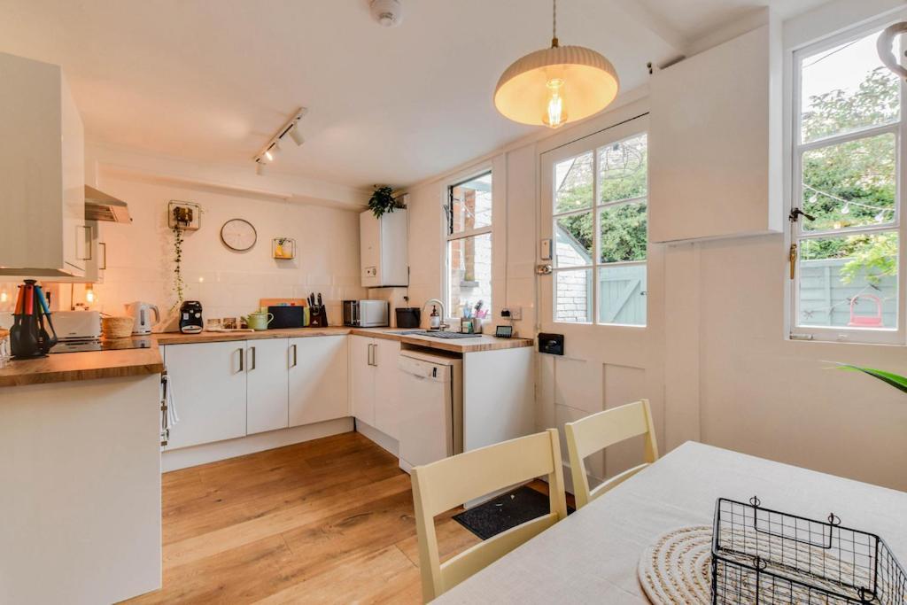 Cheerful 3 Bed Grade II Central Cottage Cirencester Exterior photo