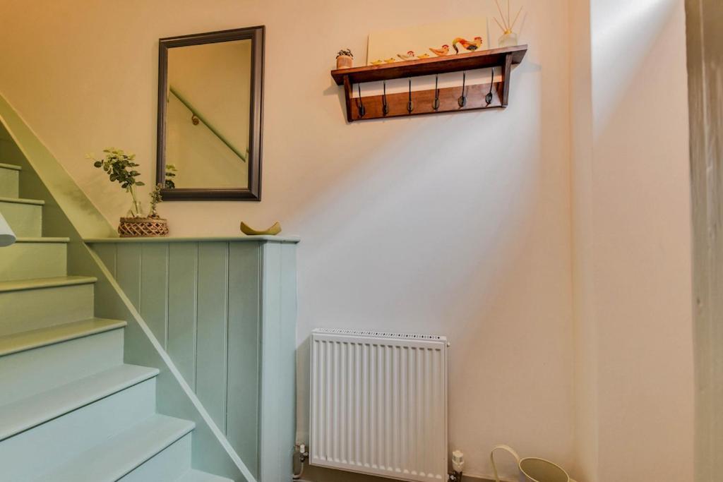 Cheerful 3 Bed Grade II Central Cottage Cirencester Exterior photo